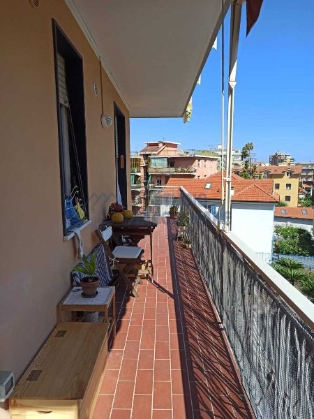 appartamento in vendita a Taggia in zona Arma di Taggia