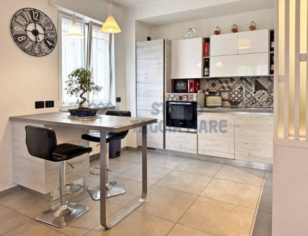 appartamento in vendita a Taggia in zona Arma di Taggia