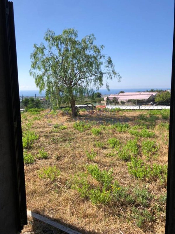 casa indipendente in vendita a Taggia in zona Arma di Taggia