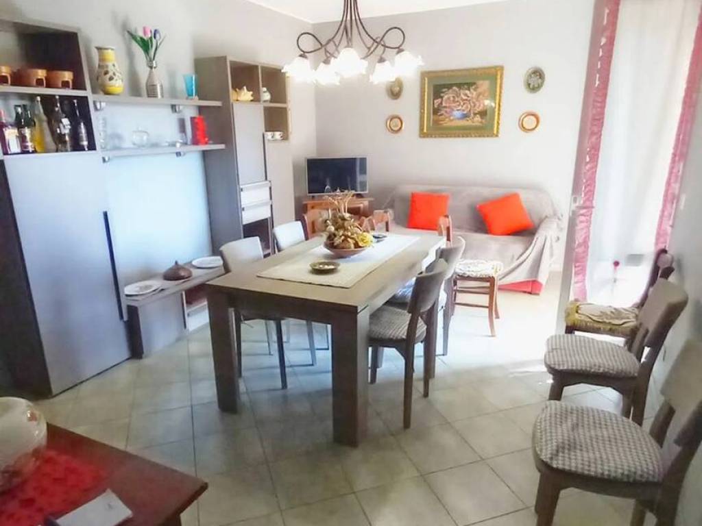 appartamento in vendita a Taggia in zona Arma di Taggia