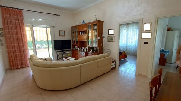 appartamento in vendita a Taggia in zona Arma di Taggia