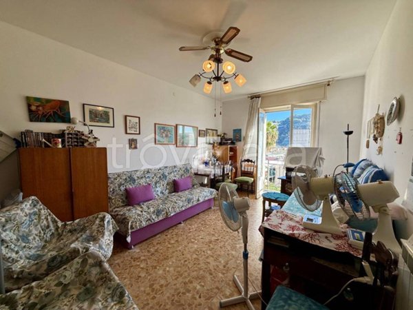 appartamento in vendita a Taggia in zona Levà