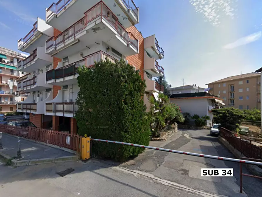 locale di sgombero in vendita a Taggia