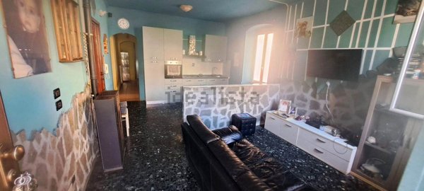 appartamento in vendita a Taggia in zona Arma di Taggia