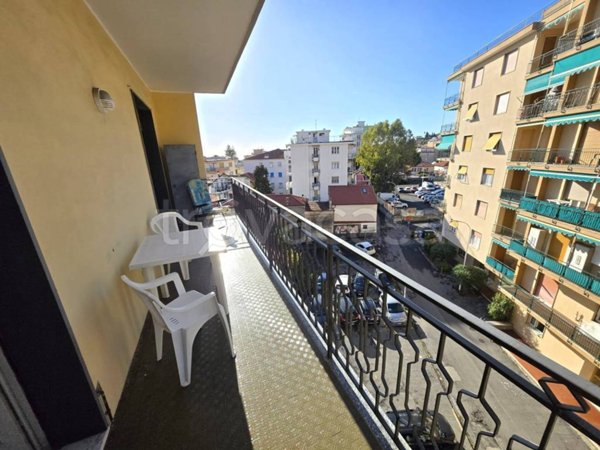 appartamento in vendita a Taggia in zona Arma di Taggia