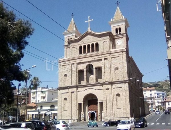 appartamento in vendita a Taggia in zona Arma di Taggia