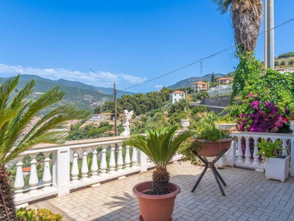 appartamento in vendita a Taggia