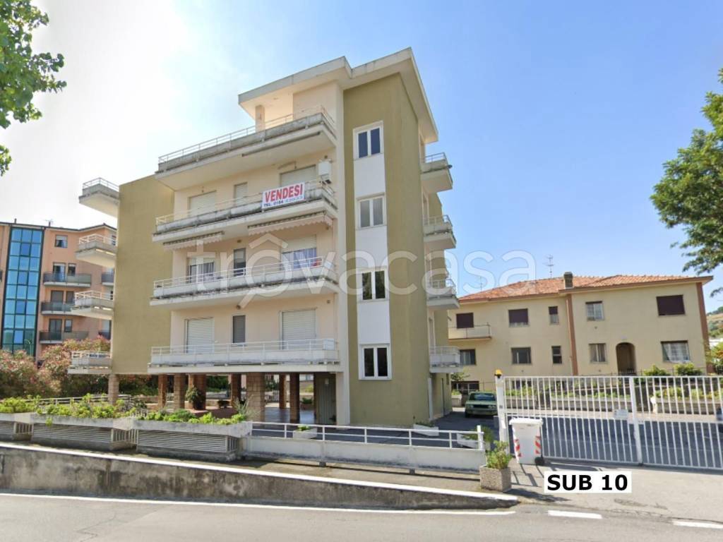 locale di sgombero in vendita a Taggia