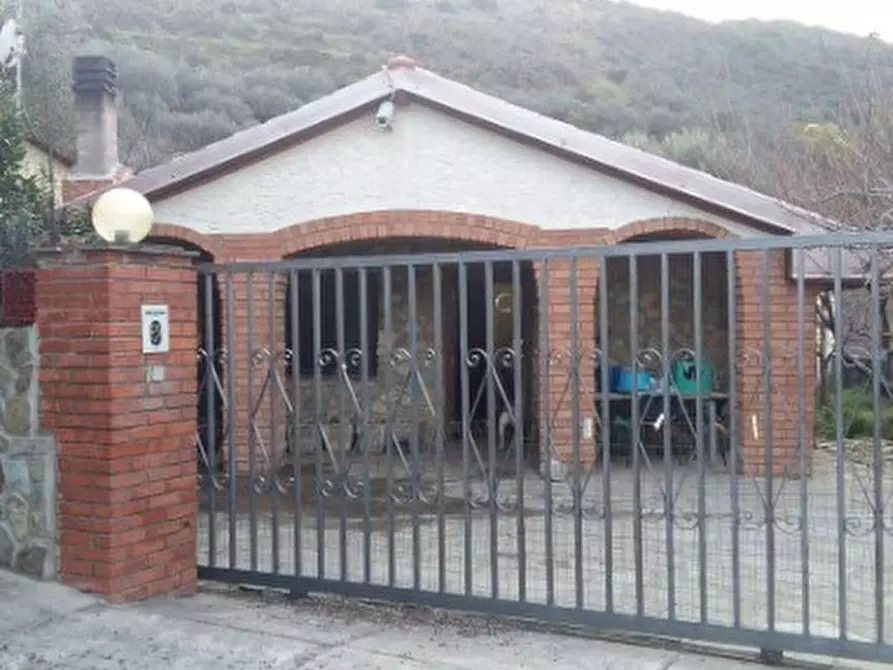 casa indipendente in vendita a Taggia