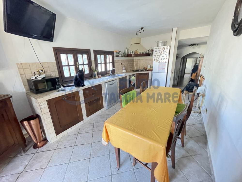 casa indipendente in vendita a Taggia