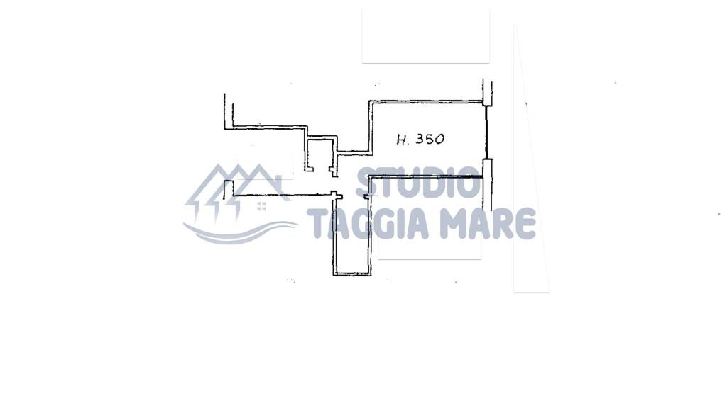 locale commerciale in vendita a Taggia