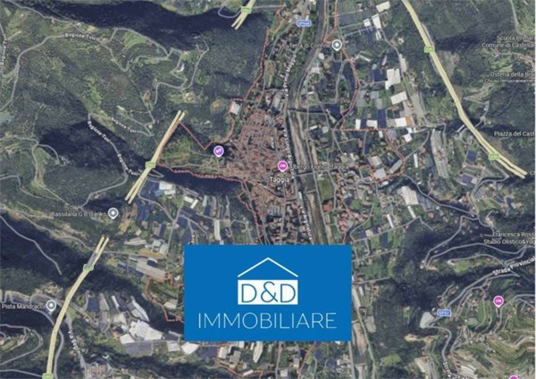 casa indipendente in vendita a Taggia