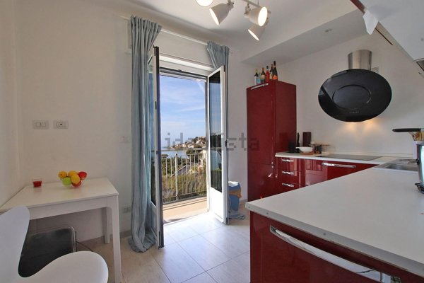 appartamento in vendita a Taggia in zona Arma di Taggia