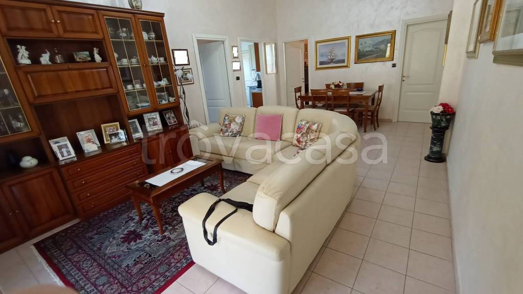 appartamento in vendita a Taggia in zona Arma di Taggia