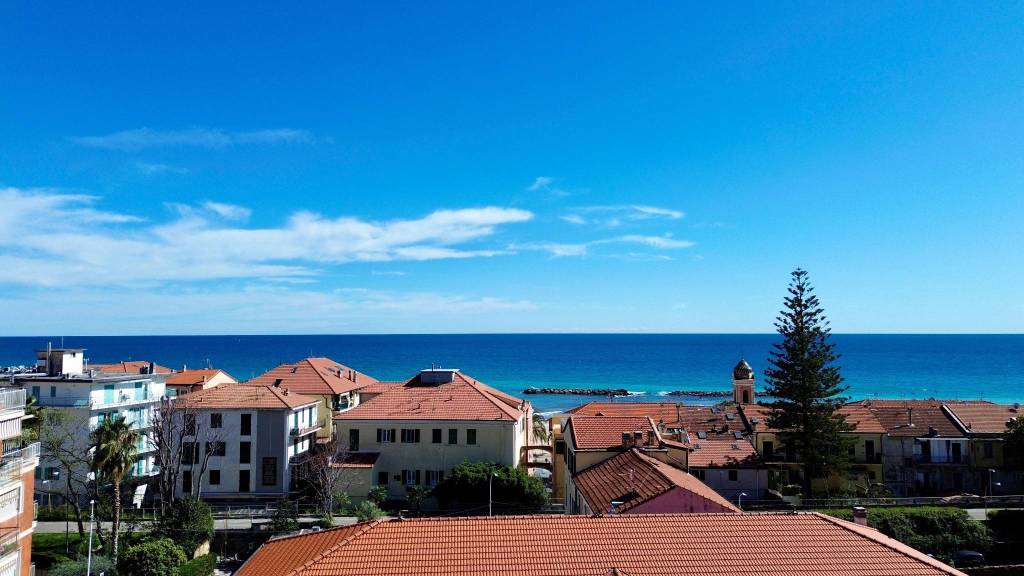 appartamento in vendita a Taggia in zona Arma di Taggia