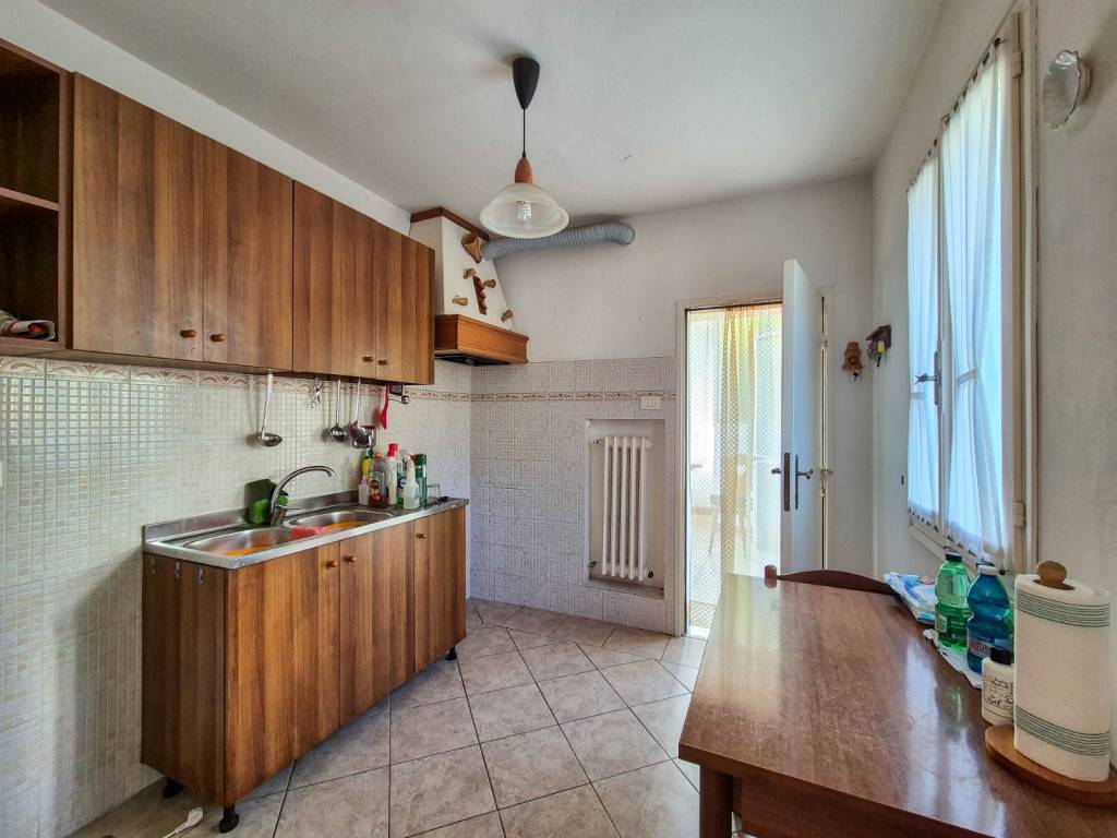 appartamento in vendita a Taggia in zona Arma di Taggia