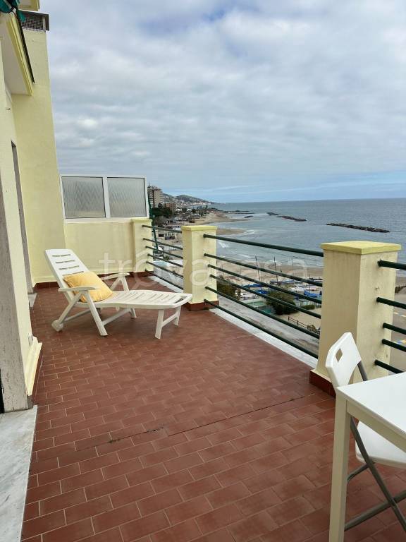 appartamento in vendita a Taggia in zona Arma di Taggia