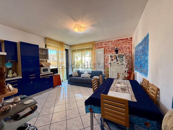 appartamento in vendita a Taggia in zona Arma di Taggia