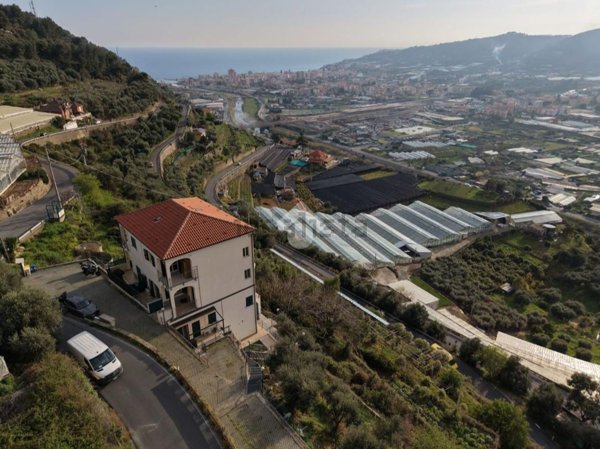 appartamento in vendita a Taggia