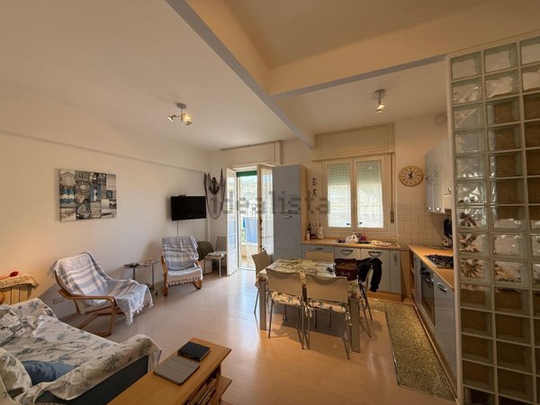 appartamento in vendita a Taggia in zona Arma di Taggia