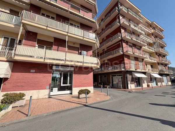 appartamento in vendita a Taggia in zona Arma di Taggia