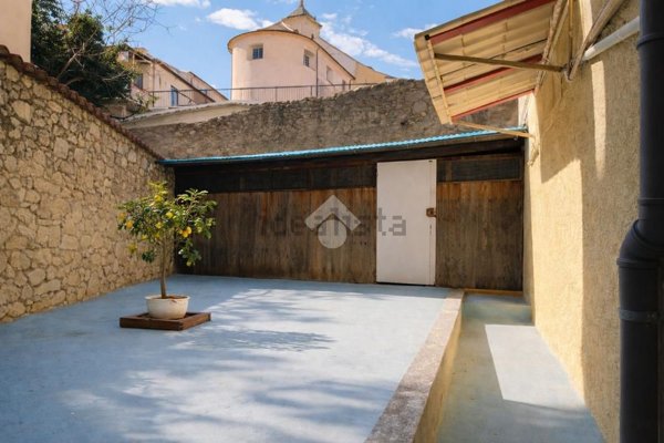 appartamento in vendita a Taggia