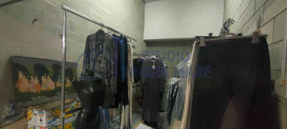 locale di sgombero in vendita a Taggia in zona Levà