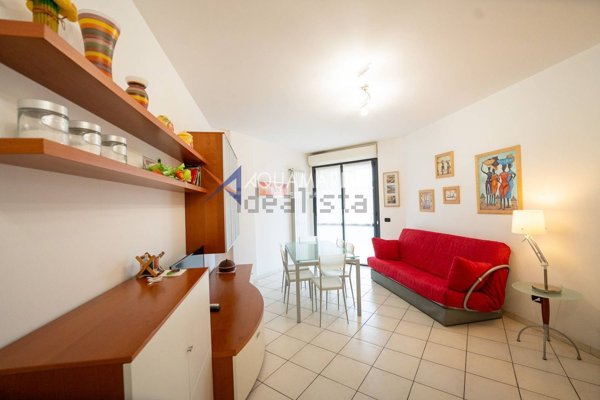 appartamento in vendita a Taggia in zona Arma di Taggia