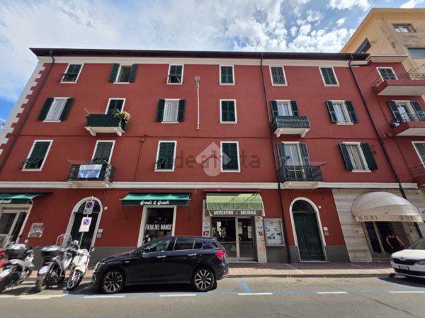 appartamento in vendita a Taggia in zona Arma di Taggia