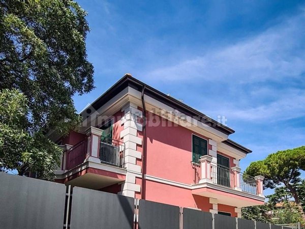 appartamento in vendita a Taggia in zona Arma di Taggia