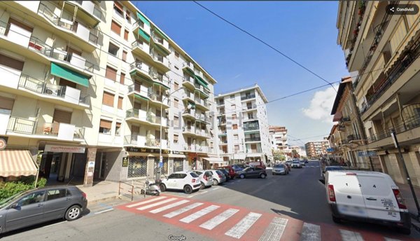 appartamento in vendita a Taggia in zona Arma di Taggia