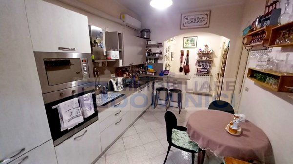 appartamento in vendita a Taggia in zona Arma di Taggia