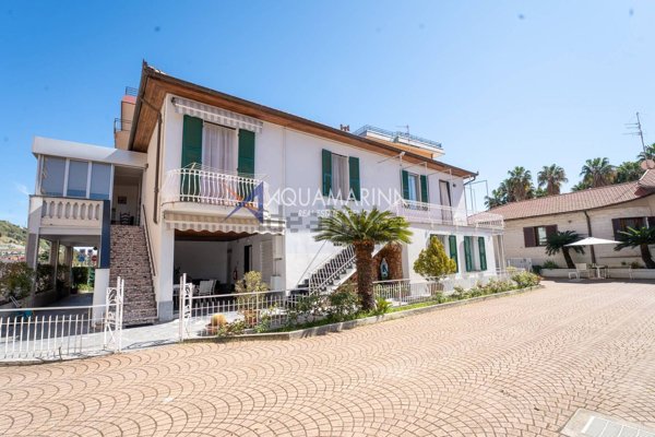 appartamento in vendita a Taggia