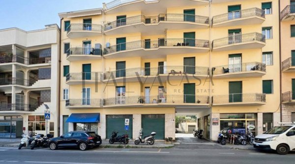 appartamento in vendita a Taggia in zona Arma di Taggia