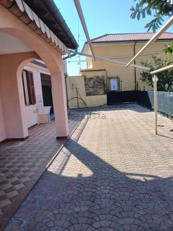 casa indipendente in vendita a Taggia in zona Arma di Taggia