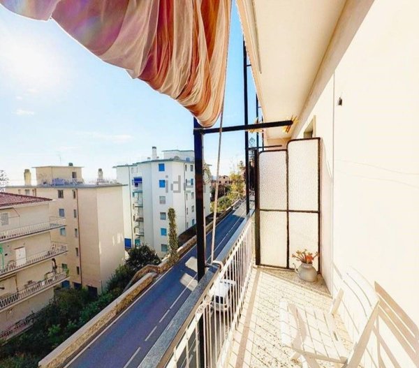 appartamento in vendita a Taggia in zona Arma di Taggia