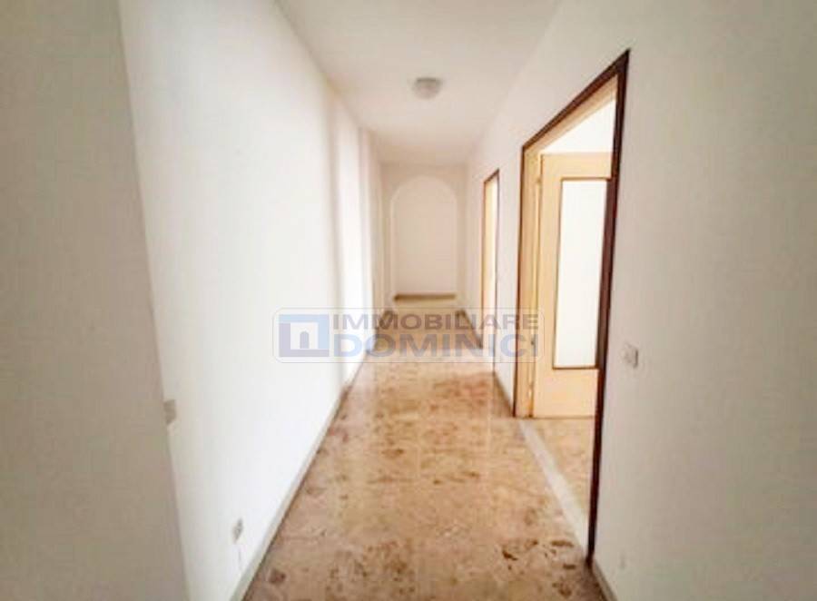 appartamento in vendita a Taggia in zona Arma di Taggia