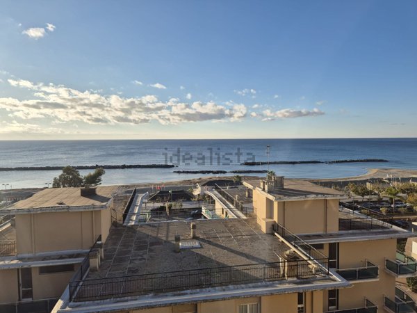 appartamento in vendita a Taggia in zona Arma di Taggia