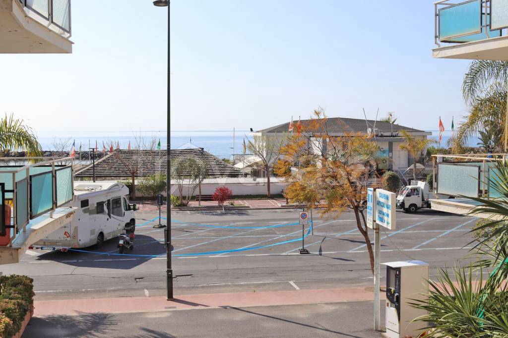 appartamento in vendita a Taggia in zona Arma di Taggia