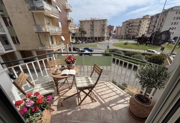 appartamento in vendita a Taggia in zona Arma di Taggia