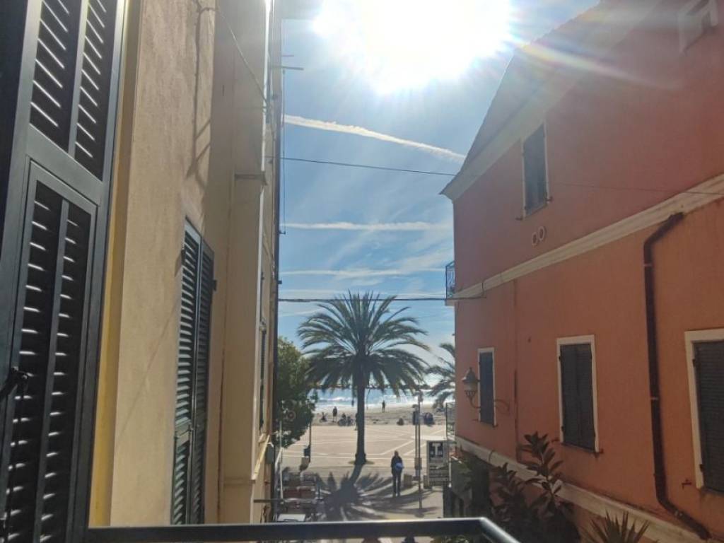 appartamento in vendita a Taggia in zona Arma di Taggia