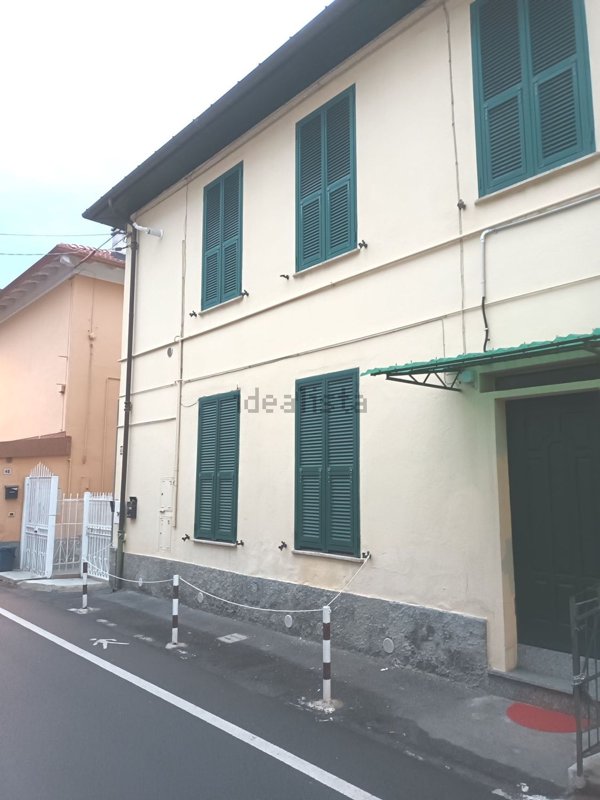 appartamento in vendita a Taggia in zona Arma di Taggia
