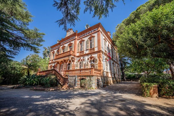 casa indipendente in vendita a Taggia