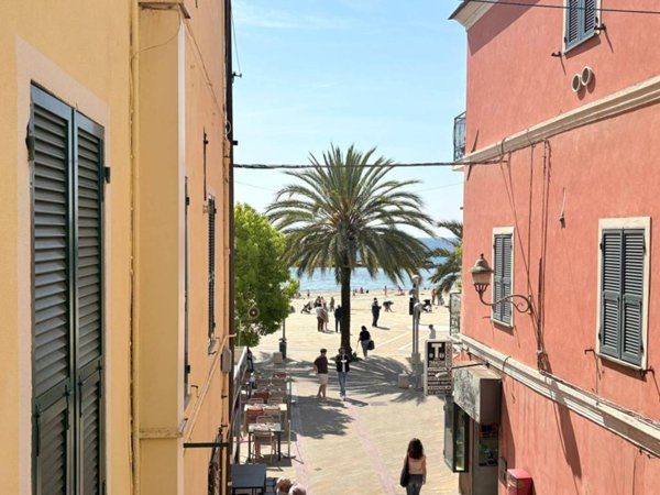 appartamento in vendita a Taggia in zona Arma di Taggia