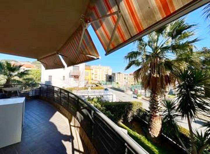 appartamento in vendita a Taggia in zona Levà