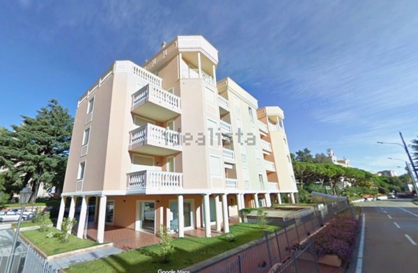 appartamento in vendita a Taggia in zona Arma di Taggia
