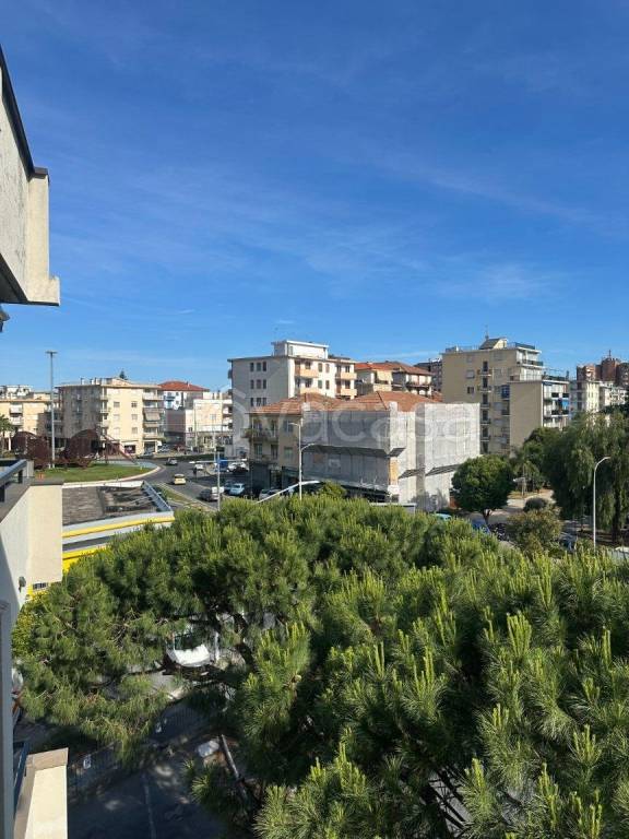 appartamento in vendita a Taggia in zona Arma di Taggia