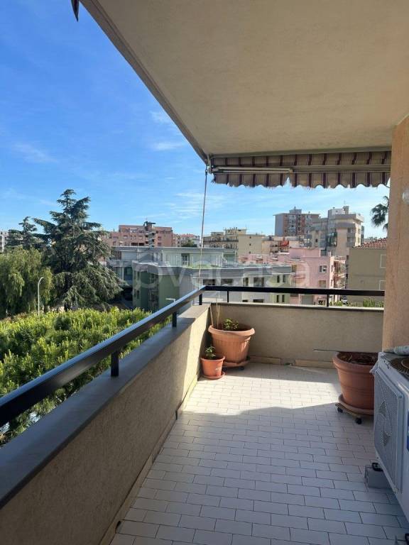 appartamento in vendita a Taggia in zona Arma di Taggia