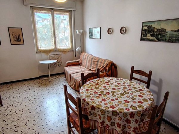 appartamento in vendita a Taggia in zona Arma di Taggia