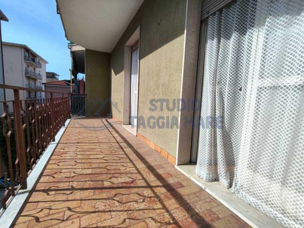 appartamento in vendita a Taggia in zona Arma di Taggia